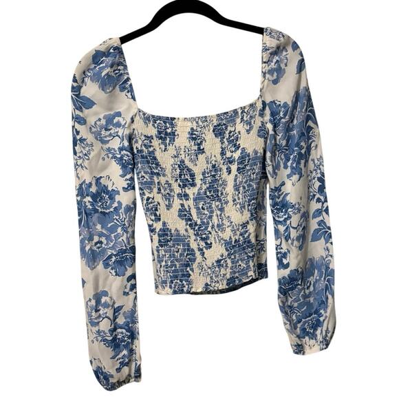Reformation Blue White Floral Smocked Crop Reign Top Blouse Size 4 Small - Picture 6 of 9